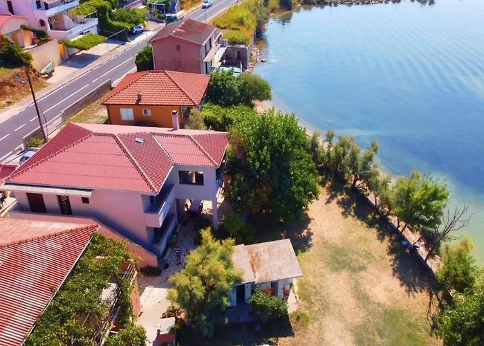 In Dinji Ka On The Beachfront Апартаменты